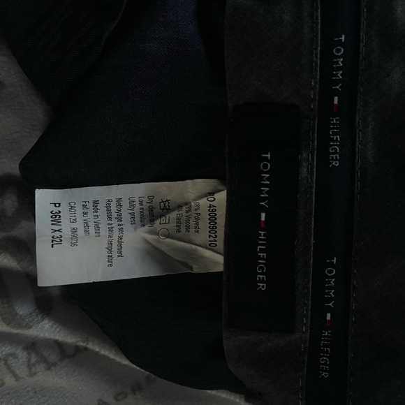 Tommy Hilfiger trousers - Picture 4 of 4